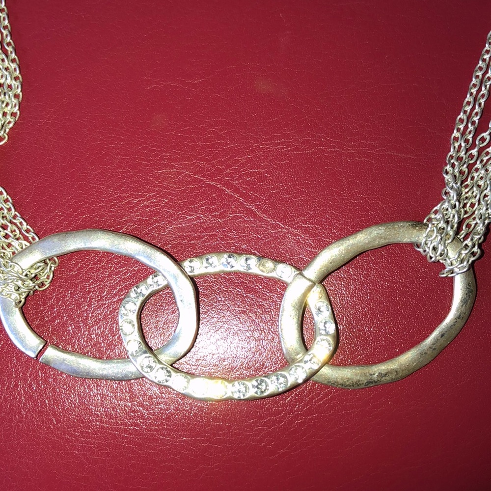 ⚠️Ovals w/ rhinestones necklace - Picture 2 of 3